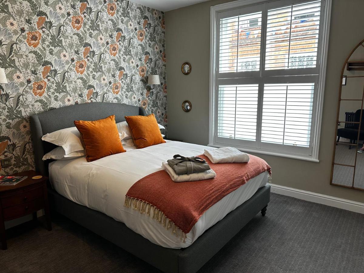 The Crown Pub And Hotel Manningtree エクステリア 写真