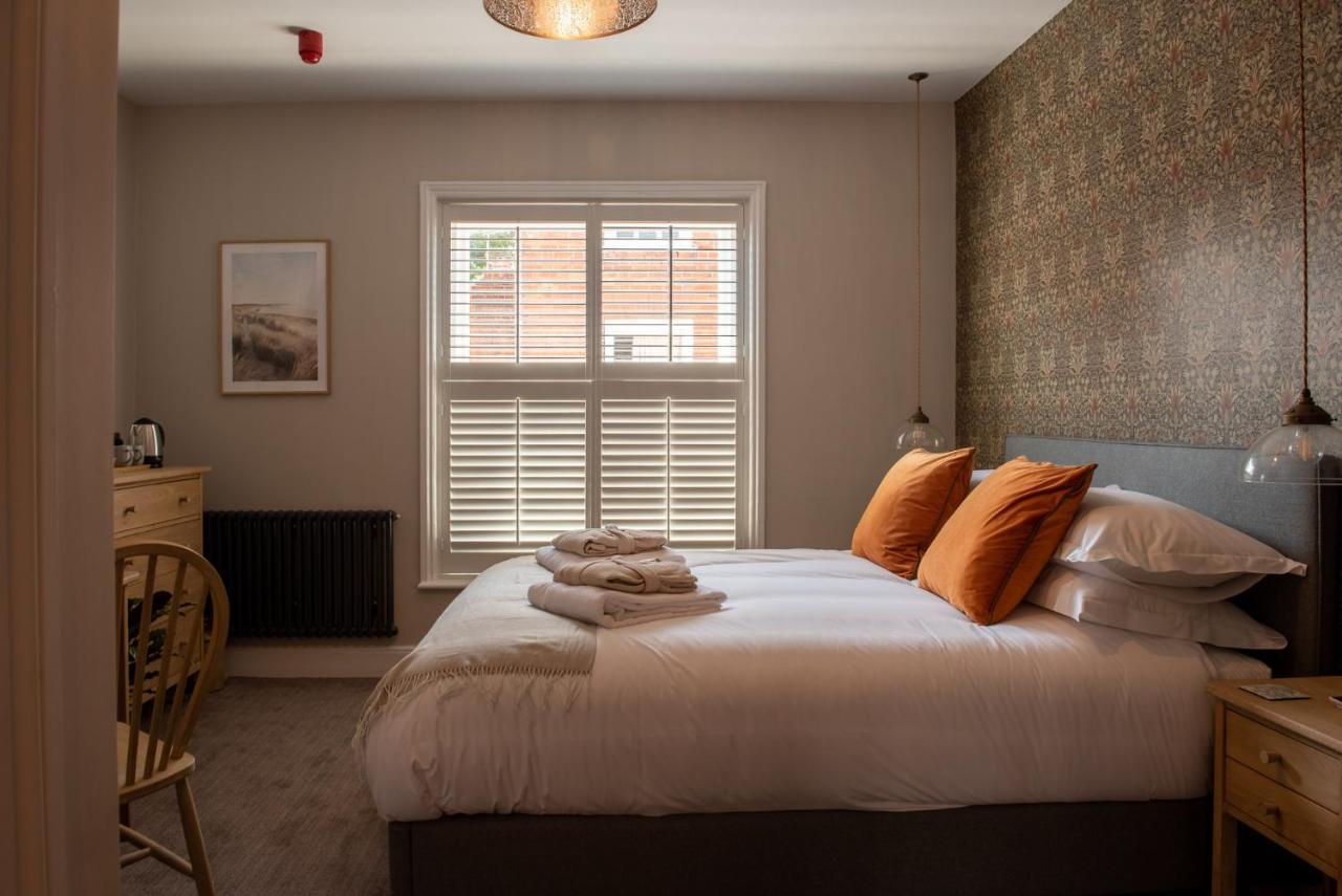 The Crown Pub And Hotel Manningtree エクステリア 写真