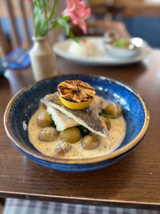 The Crown Pub And Hotel Manningtree エクステリア 写真