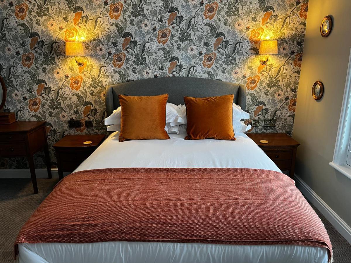 The Crown Pub And Hotel Manningtree エクステリア 写真
